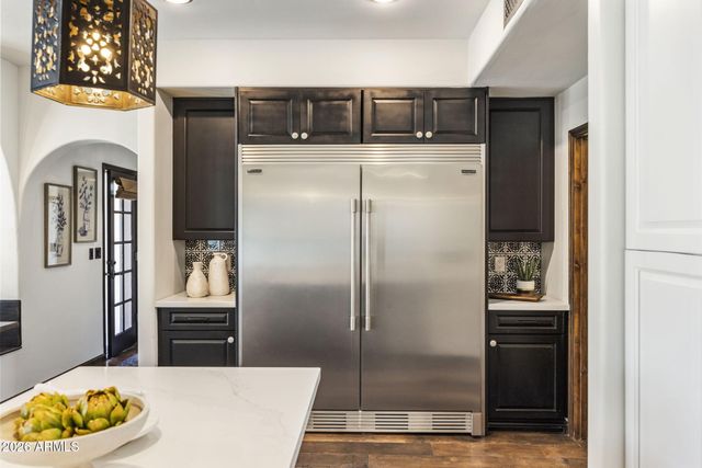 8127 E DEL CAPITAN Drive, Scottsdale, AZ 85258