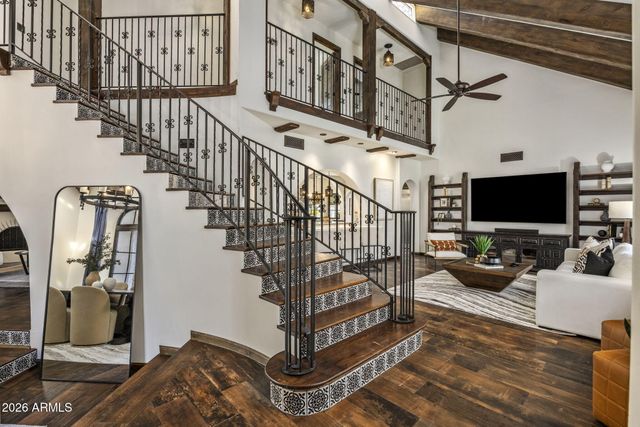 8127 E DEL CAPITAN Drive, Scottsdale, AZ 85258