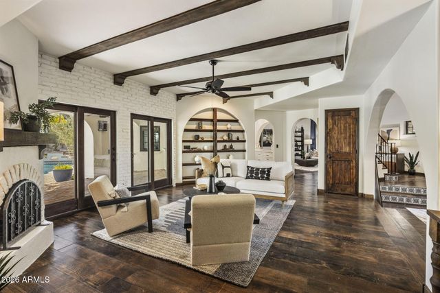 8127 E DEL CAPITAN Drive, Scottsdale, AZ 85258