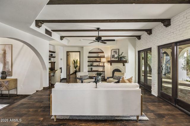 8127 E DEL CAPITAN Drive, Scottsdale, AZ 85258