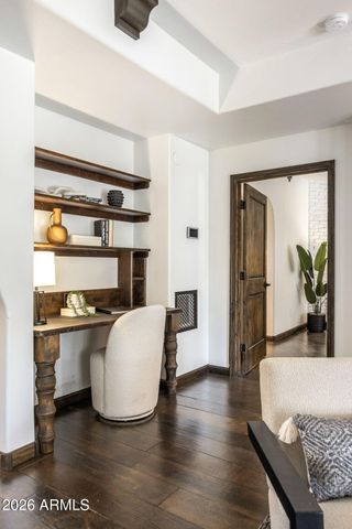 8127 E DEL CAPITAN Drive, Scottsdale, AZ 85258