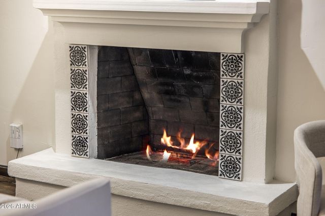 8127 E DEL CAPITAN Drive, Scottsdale, AZ 85258