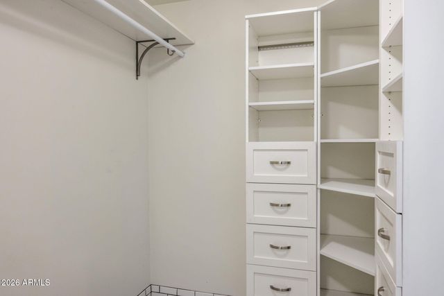 8127 E DEL CAPITAN Drive, Scottsdale, AZ 85258