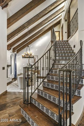 8127 E DEL CAPITAN Drive, Scottsdale, AZ 85258