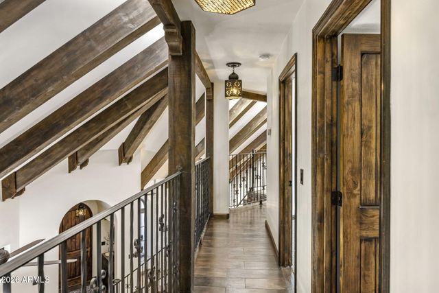 8127 E DEL CAPITAN Drive, Scottsdale, AZ 85258