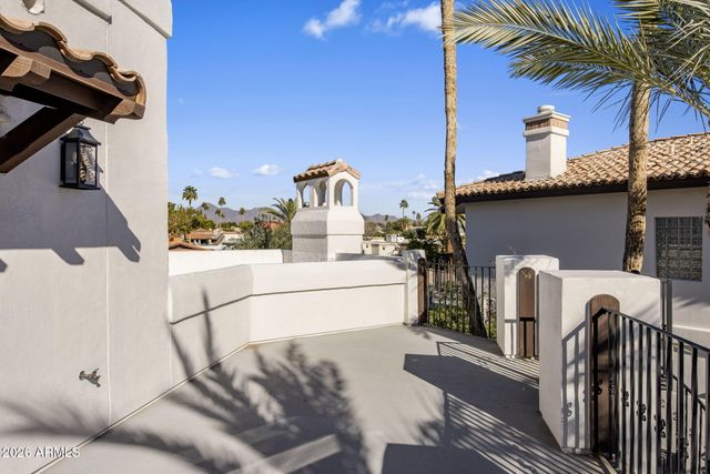 8127 E DEL CAPITAN Drive, Scottsdale, AZ 85258