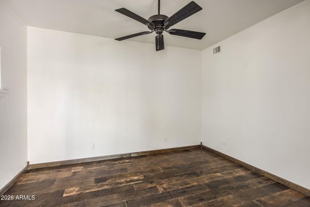 8127 E DEL CAPITAN Drive, Scottsdale, AZ 85258