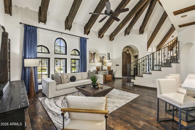 8127 E DEL CAPITAN Drive, Scottsdale, AZ 85258