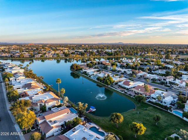 8127 E DEL CAPITAN Drive, Scottsdale, AZ 85258