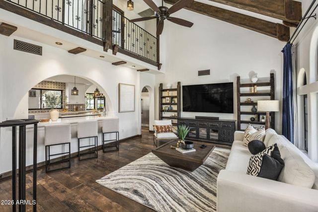 8127 E DEL CAPITAN Drive, Scottsdale, AZ 85258