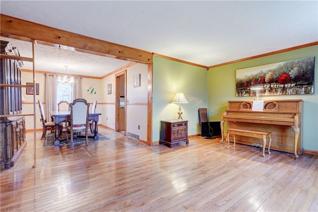49 Brewerton Drive, Ogden, NY 14624