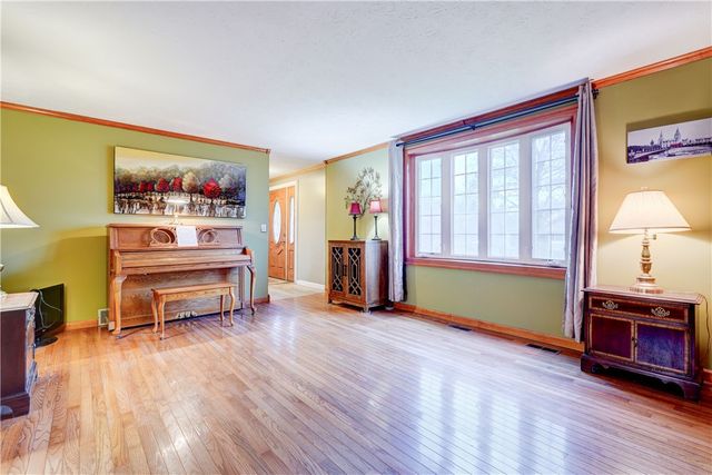 49 Brewerton Drive, Ogden, NY 14624