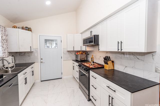 94-318 Akia Place, Mililani, HI 96789