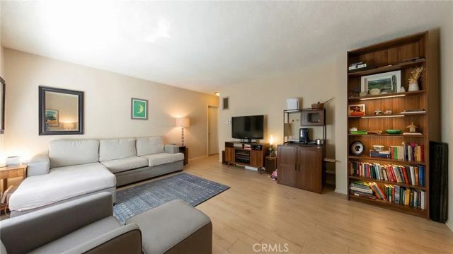 2904 Mary Street, La Crescenta, CA 91214