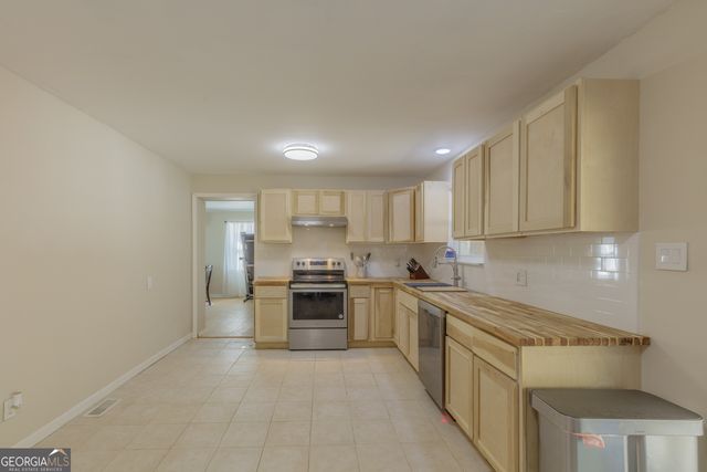 1144 Ridgeway Road, Lafayette, GA 30728