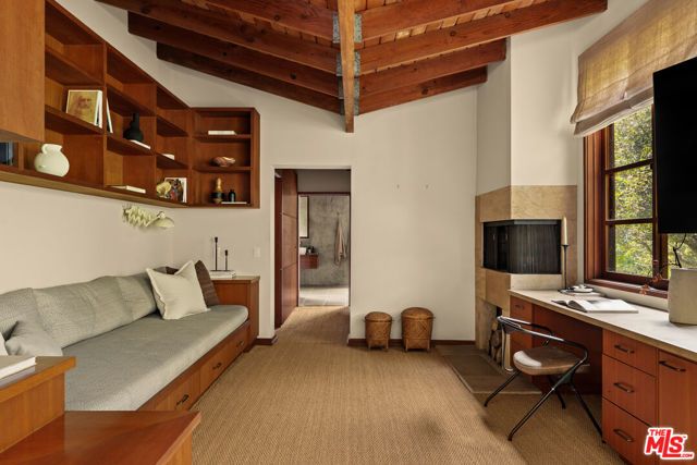 2424 Nichols Canyon Road, Los Angeles, CA 90046