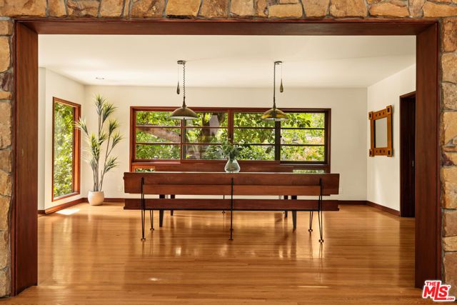 2424 Nichols Canyon Road, Los Angeles, CA 90046