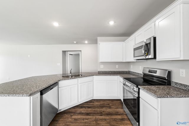 177 Point Cadet Avenue, Toney, AL 35773