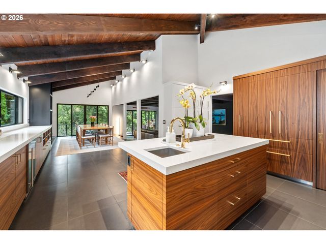 3777 PARKWOOD Way, West Linn, OR 97068