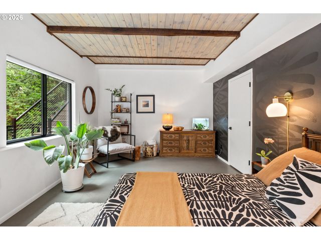 3777 PARKWOOD Way, West Linn, OR 97068
