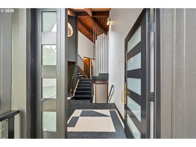 3777 PARKWOOD Way, West Linn, OR 97068