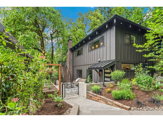 3777 PARKWOOD Way, West Linn, OR 97068