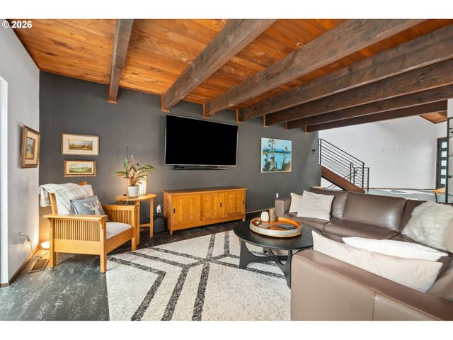 3777 PARKWOOD Way, West Linn, OR 97068