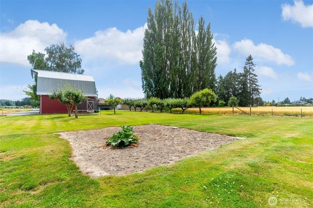 17645 Mclean Road, Mount Vernon, WA 98273