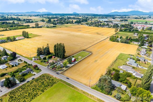 17645 Mclean Road, Mount Vernon, WA 98273