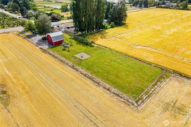 17645 Mclean Road, Mount Vernon, WA 98273