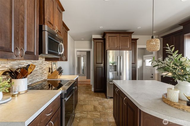 17645 Mclean Road, Mount Vernon, WA 98273