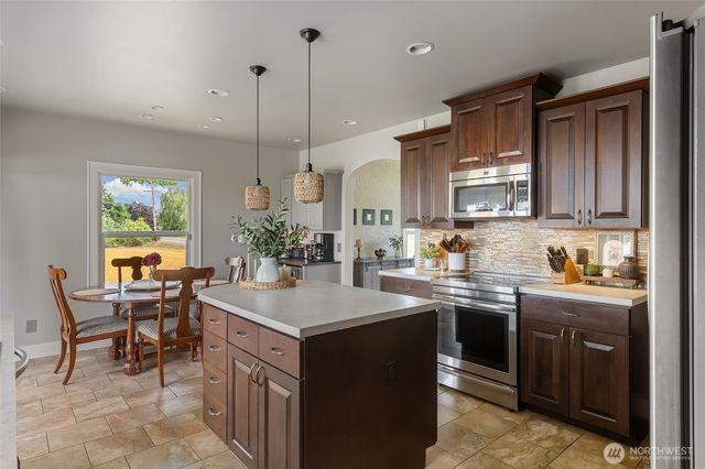 17645 Mclean Road, Mount Vernon, WA 98273