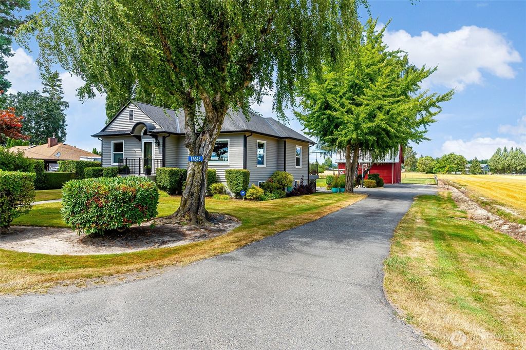 17645 Mclean Road, Mount Vernon, WA 98273