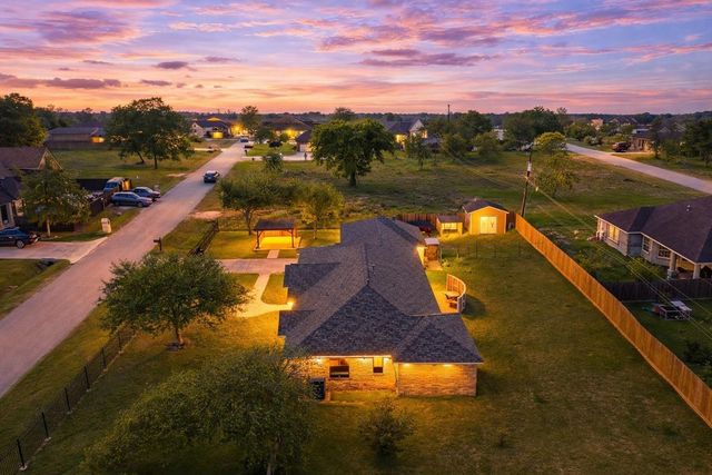 319 Pinedale Ave, Arcola, TX 77583
