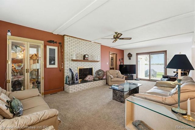 2825 Sylvan Shores Drive, Waterford, MI 48328