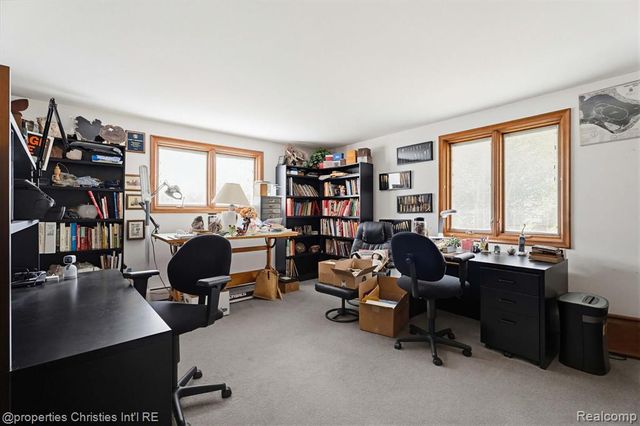 2825 Sylvan Shores Drive, Waterford, MI 48328