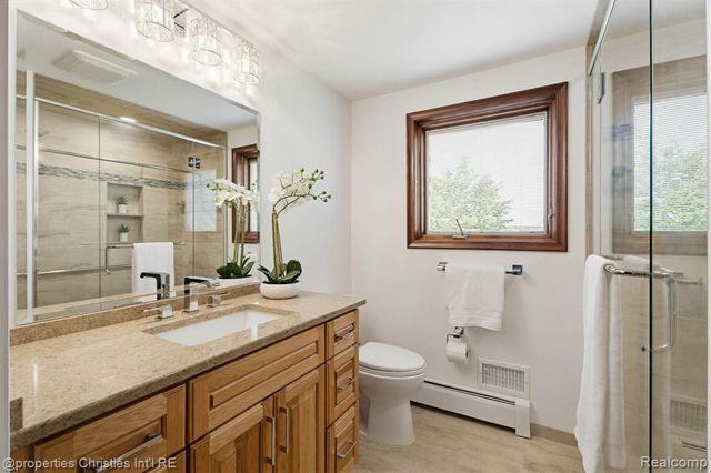 2825 Sylvan Shores Drive, Waterford, MI 48328