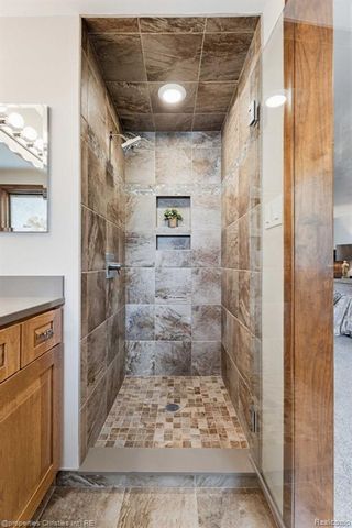 2825 Sylvan Shores Drive, Waterford, MI 48328