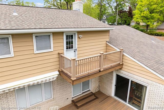 2825 Sylvan Shores Drive, Waterford, MI 48328