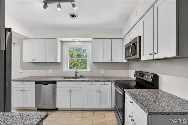 1311 E 3rd Street, Washington, MO 63090