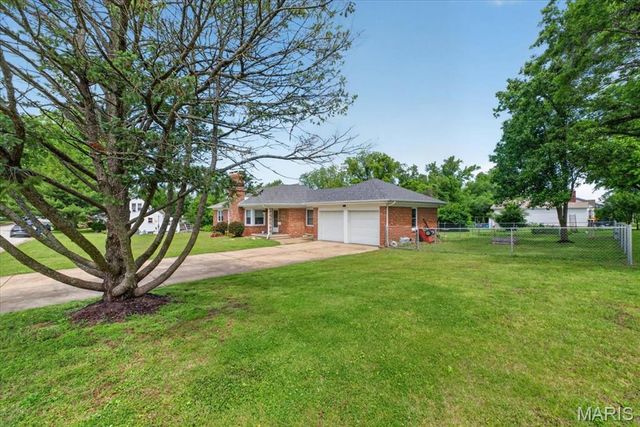 1311 E 3rd Street, Washington, MO 63090
