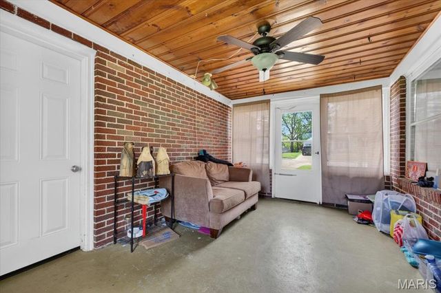 1311 E 3rd Street, Washington, MO 63090
