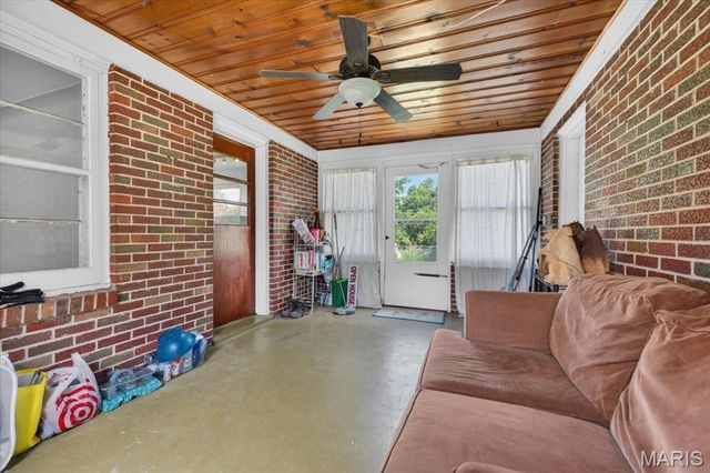 1311 E 3rd Street, Washington, MO 63090