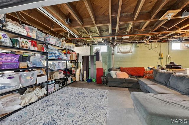 1311 E 3rd Street, Washington, MO 63090