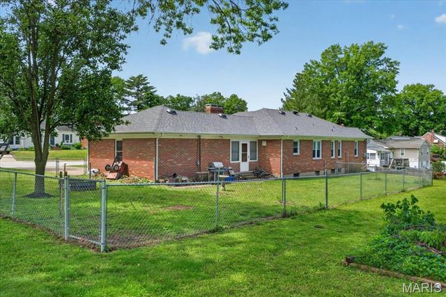 1311 E 3rd Street, Washington, MO 63090