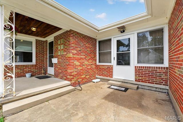 1311 E 3rd Street, Washington, MO 63090