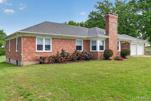 1311 E 3rd Street, Washington, MO 63090
