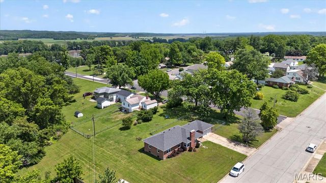 1311 E 3rd Street, Washington, MO 63090