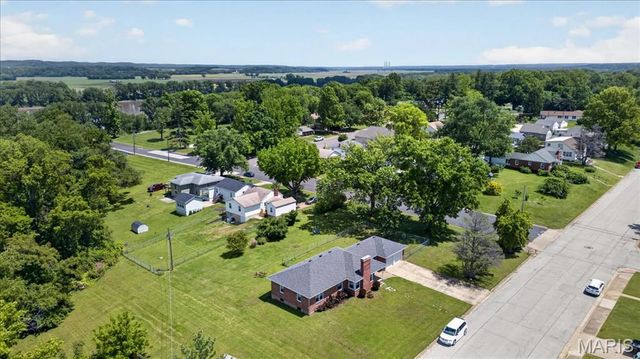 1311 E 3rd Street, Washington, MO 63090