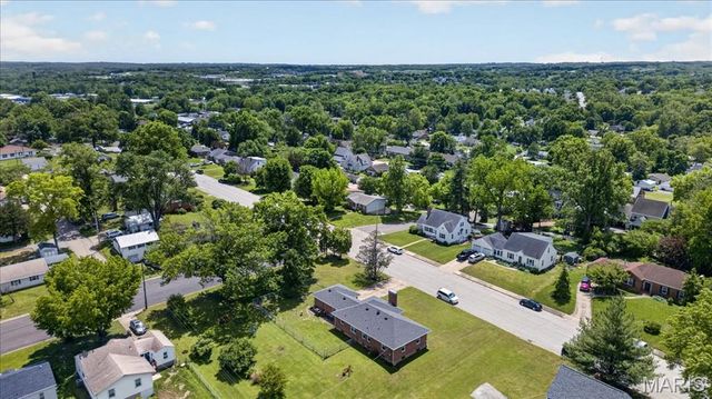 1311 E 3rd Street, Washington, MO 63090